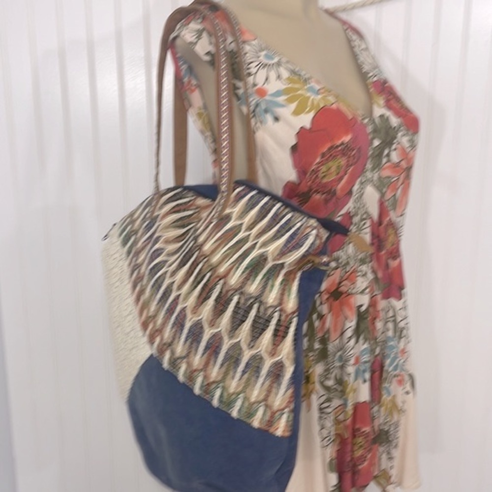 Boho Embroidered and Lace Canvas Bag Beach Bag Tote Crossbody World Market - Picture 2 of 16